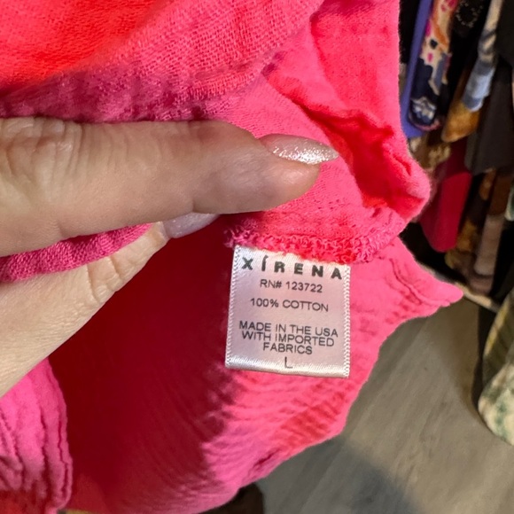 XiRENA Vivid Pink V-Neck Blouse 100% cotton - Picture 3 of 4